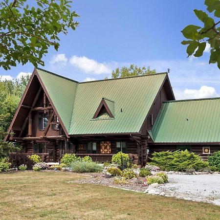 The Lodge At Lakeshore Belle River Екстериор снимка