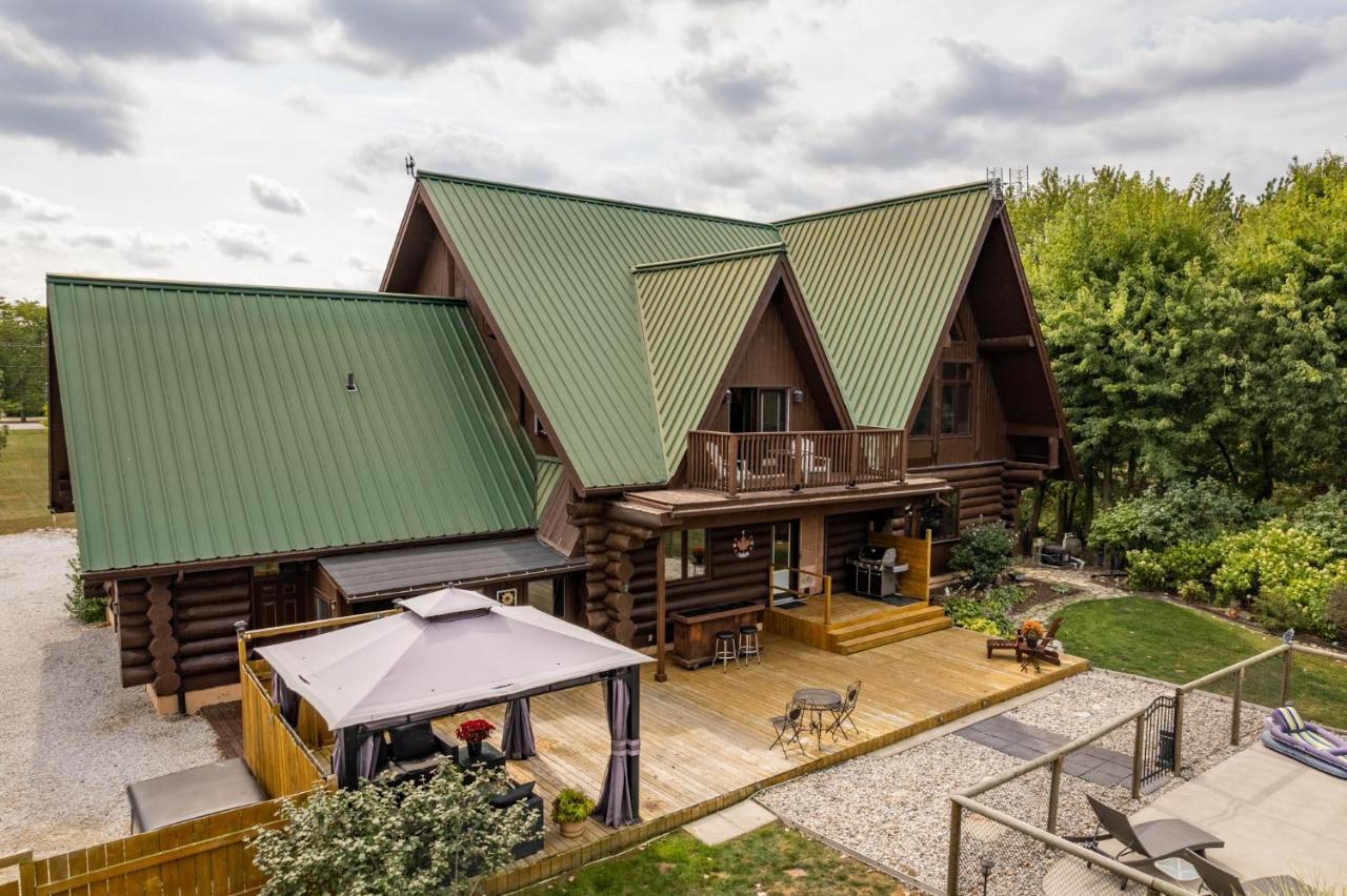The Lodge At Lakeshore Belle River Екстериор снимка